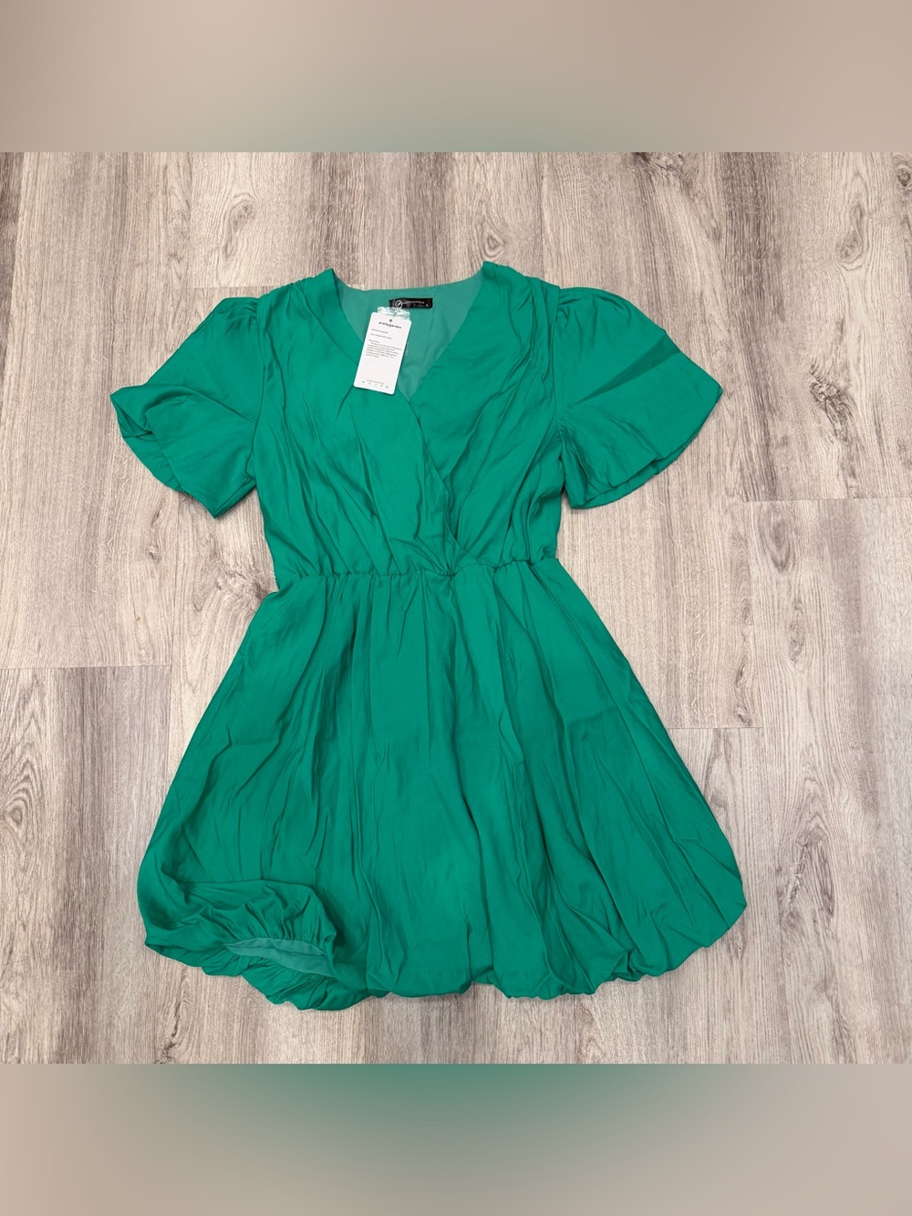 NWT Prettygarden Emerald Green‎ Bubble Hem Mini Dress Size Small - Picture 2 of 3